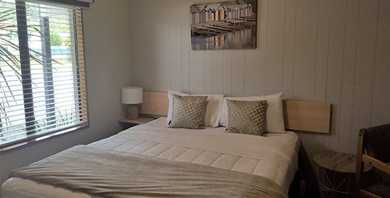 waterfront 1-bedroom bed