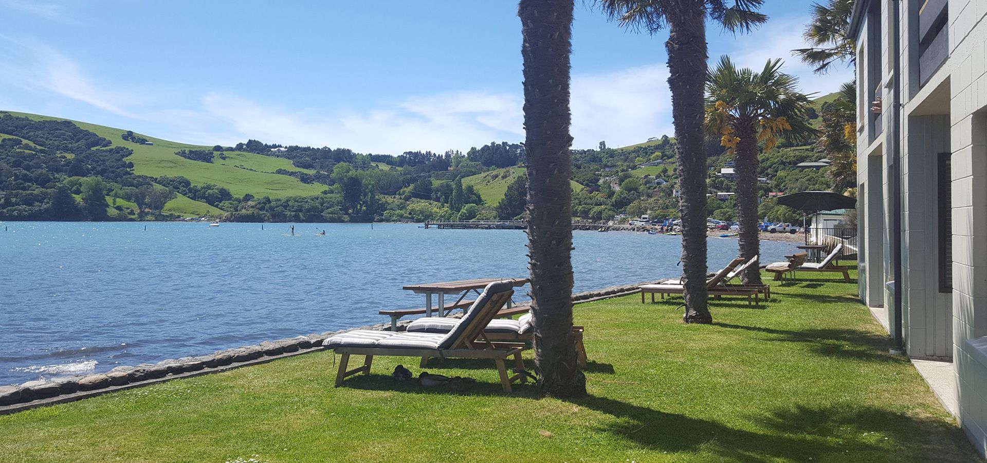 stunning waterfront motel